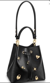 (Category: ) located in . Submitted by pasar_bazaar (Listing ID 1122890109, Image 1). Description: .