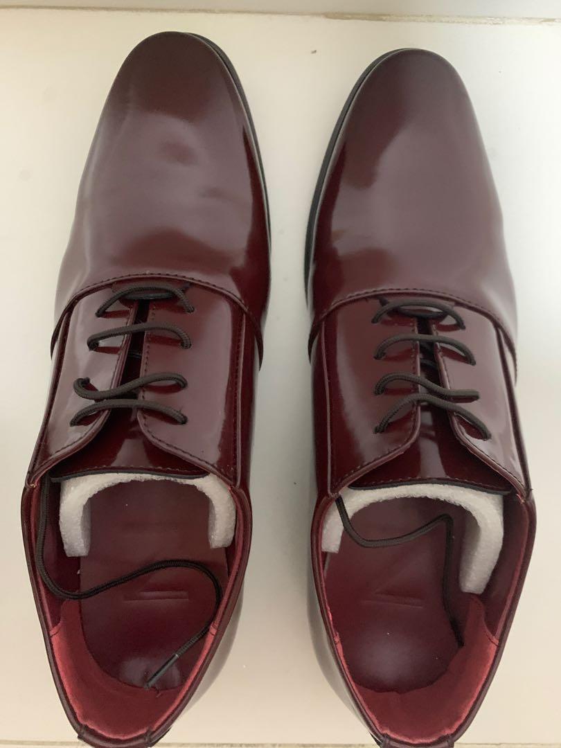 Maroon patent hotsell leather shoes