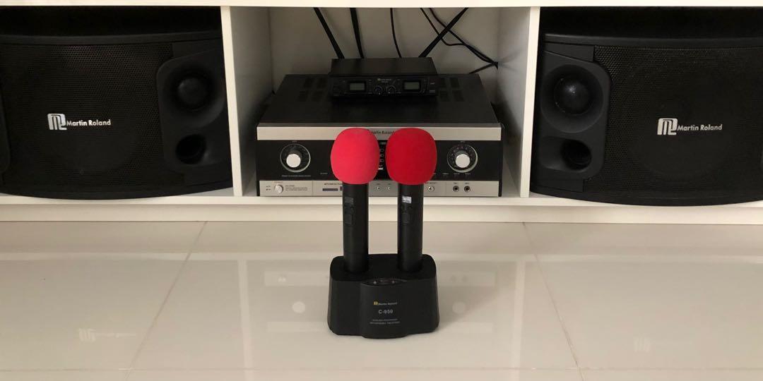 Complete Martin Roland Karaoke Set. Amplifier + speakers + Wireless ...