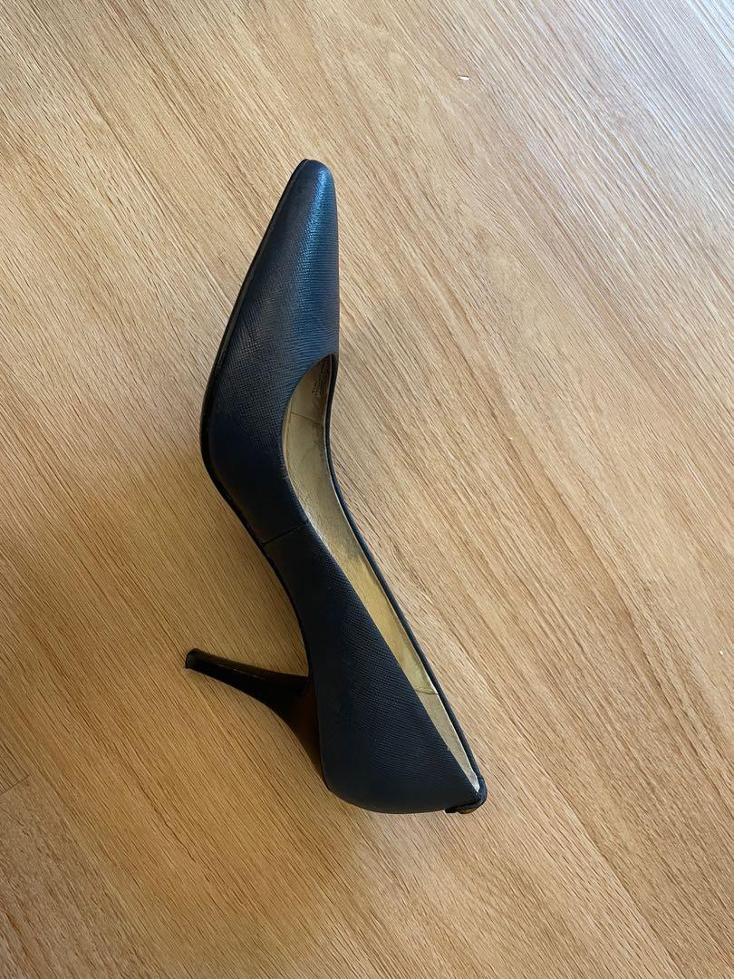 Michael kors navy heels on sale
