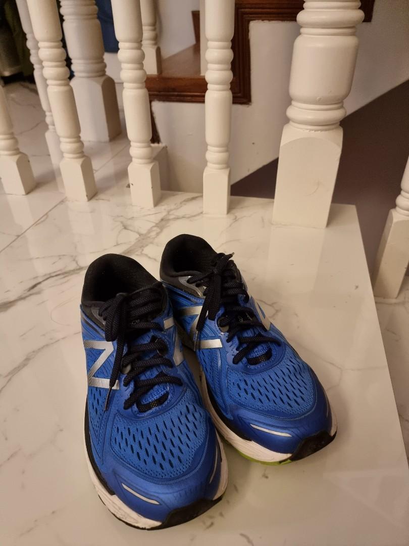 New balance 860v8 running shoes top