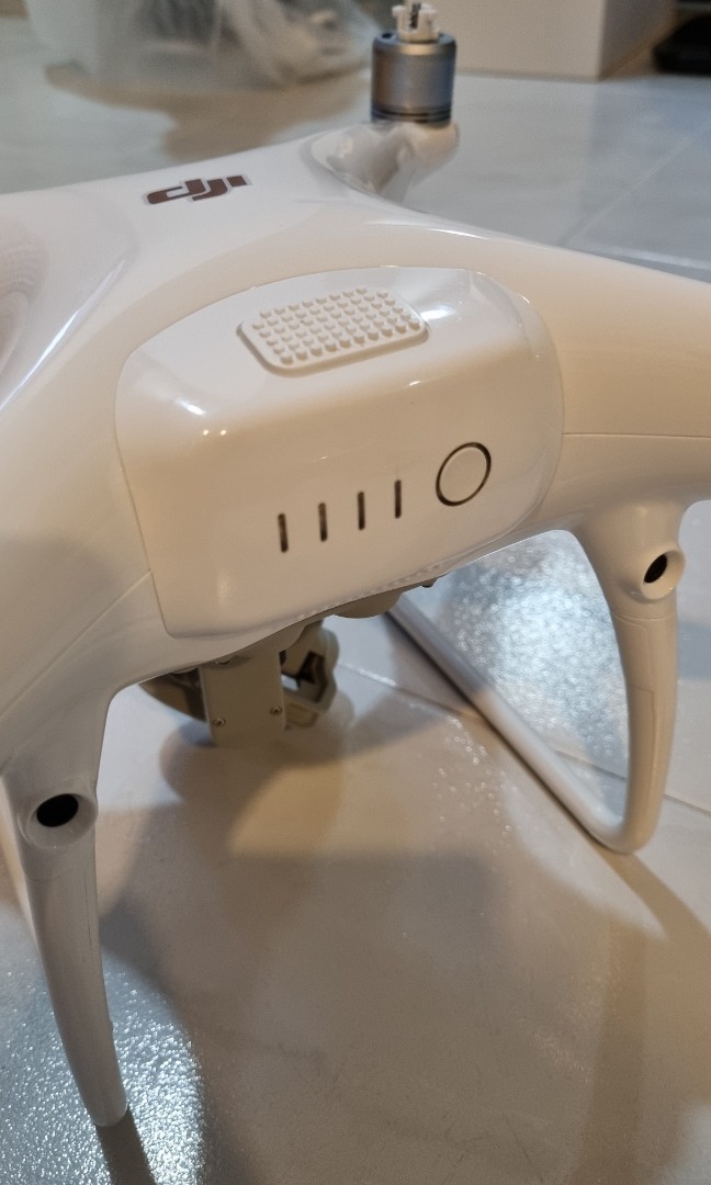 Original DJI Phantom 4 battery, Photography, Drones on Carousell
