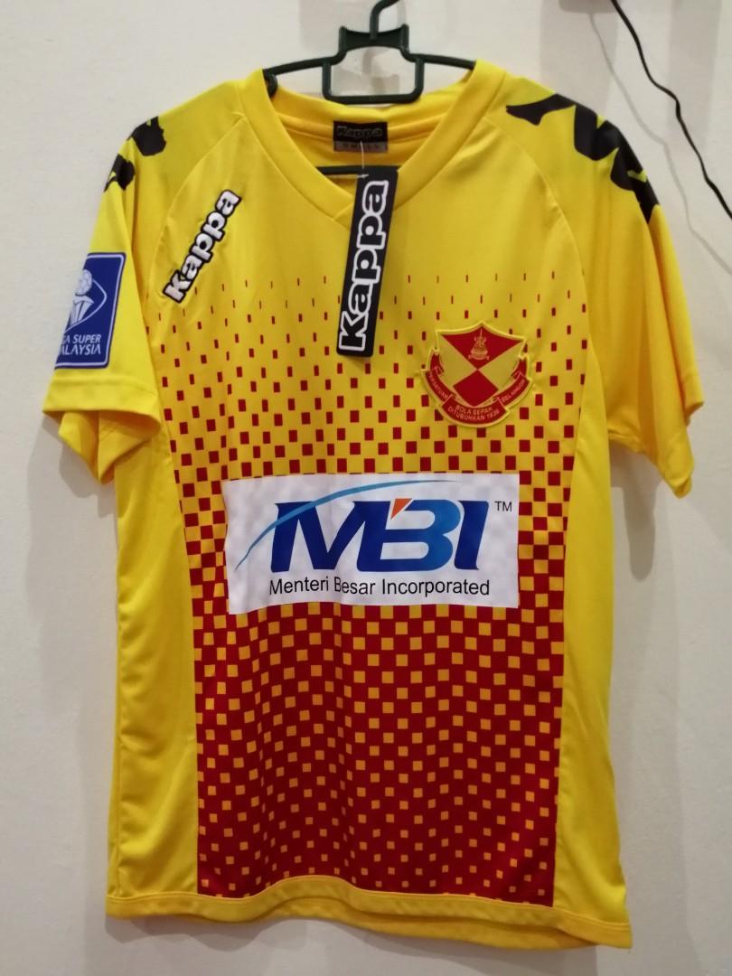 Selangor Fa Away 2013 Men S Fashion Bottoms Shorts On Carousell