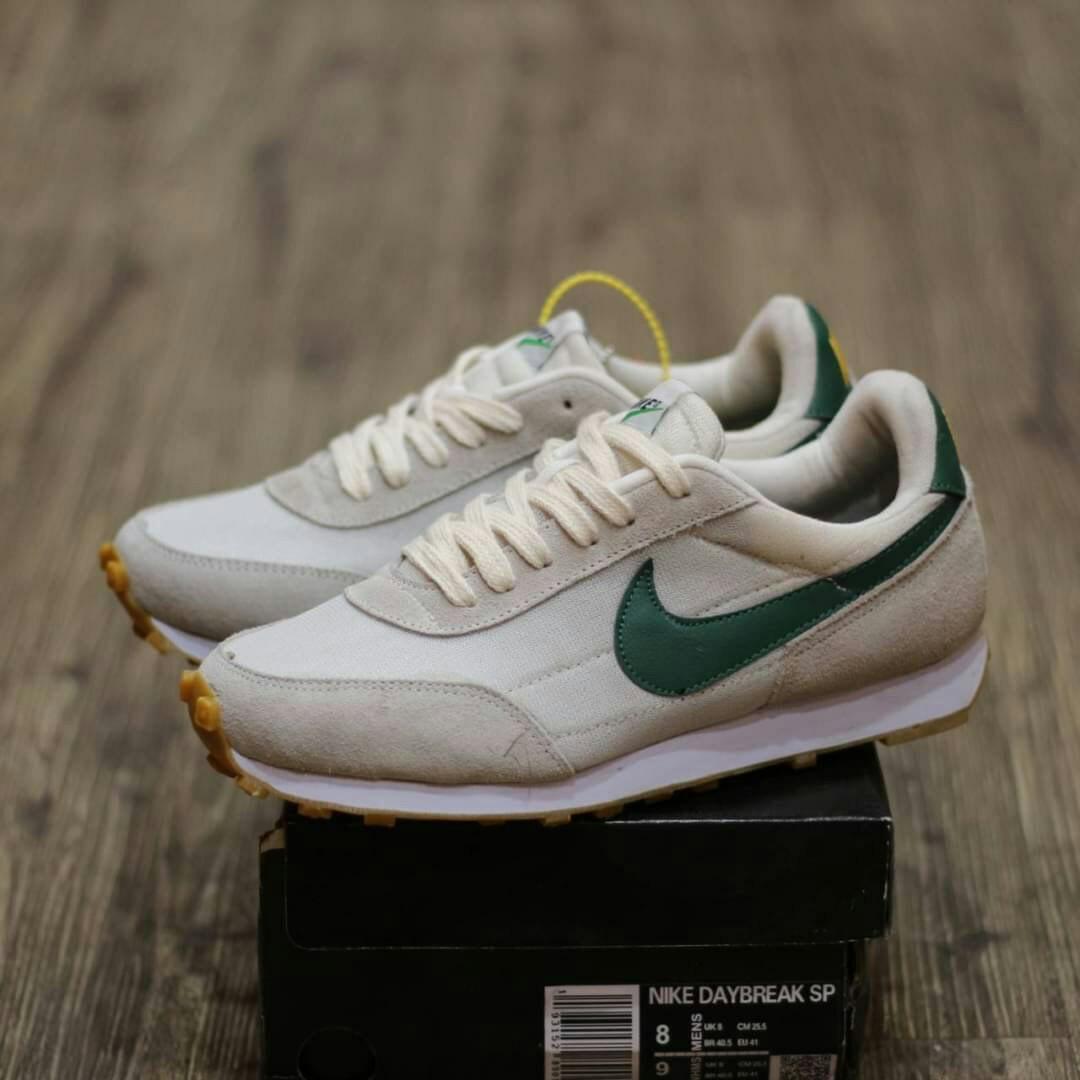 nike daybreak cream