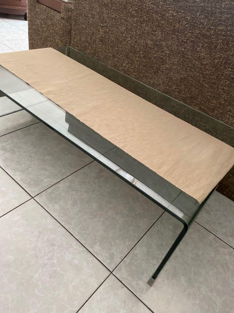 tea table (Category: Tables & Sets) located in Singapore. Submitted by kane966 (Listing ID 1122741643, Image 2). Description: Tempered glass tea table, solid and tidy. Easy to maintain and clean. Self collection .