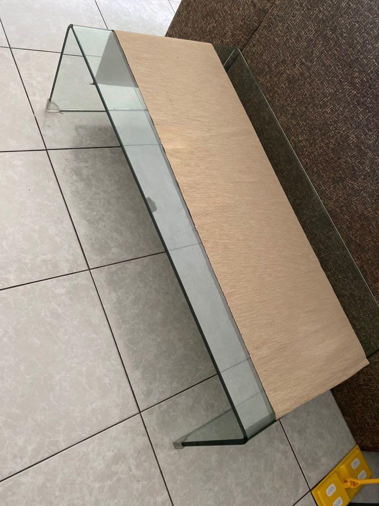 tea table (Category: Tables & Sets) located in Singapore. Submitted by kane966 (Listing ID 1122741643, Image 1). Description: Tempered glass tea table, solid and tidy. Easy to maintain and clean. Self collection .