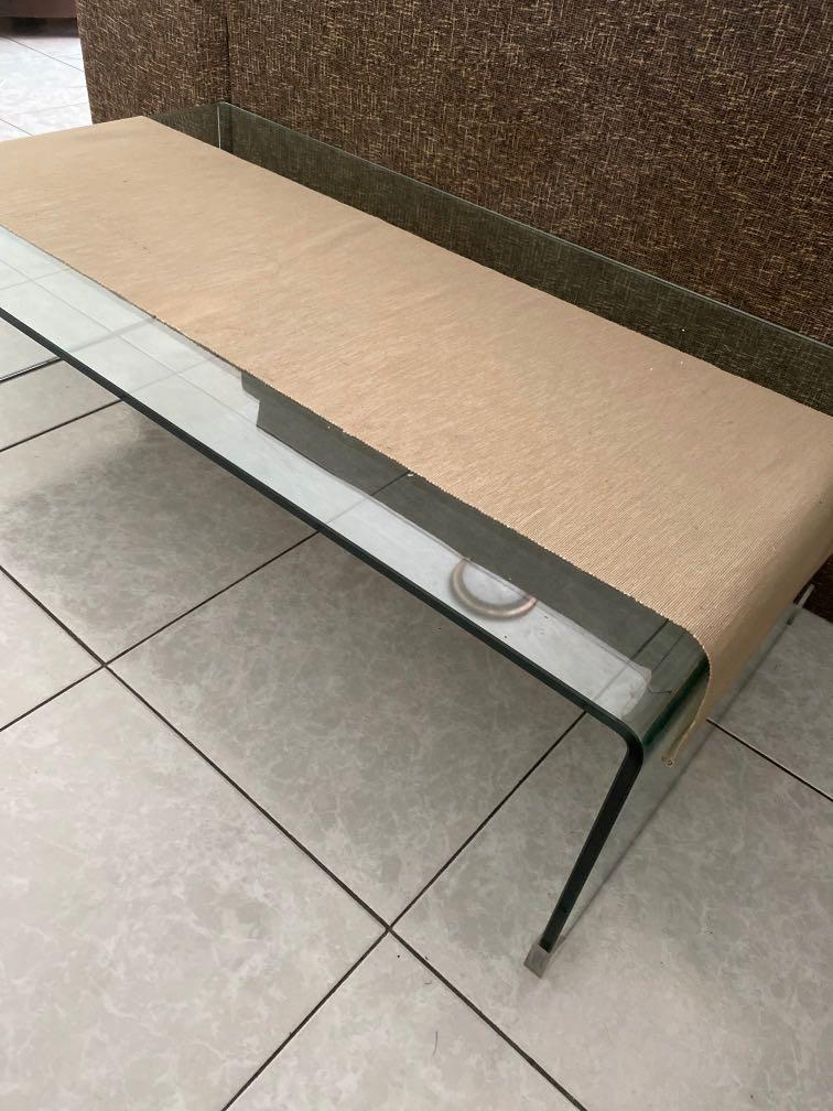 tea table (Category: Tables & Sets) located in Singapore. Submitted by kane966 (Listing ID 1122741643, Image 3). Description: Tempered glass tea table, solid and tidy. Easy to maintain and clean. Self collection .