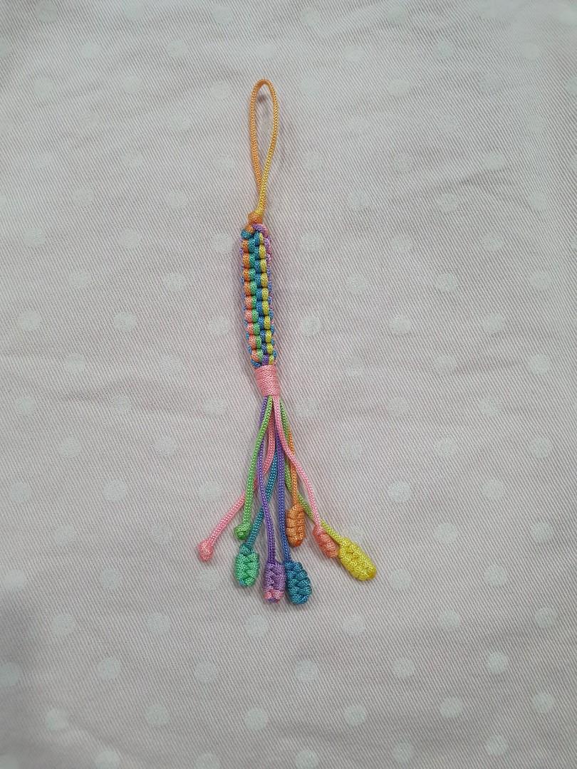 Thread Keychain (Category: Handmade Craft) located in Singapore. Submitted by cinnamonspicebabe (Listing ID 1122787708, Image 3). Description: .