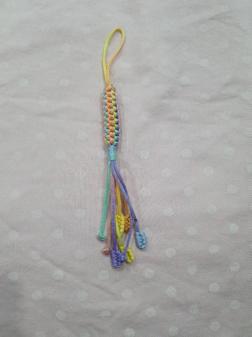 Thread Keychain (Category: Handmade Craft) located in Singapore. Submitted by cinnamonspicebabe (Listing ID 1122787708, Image 4). Description: .