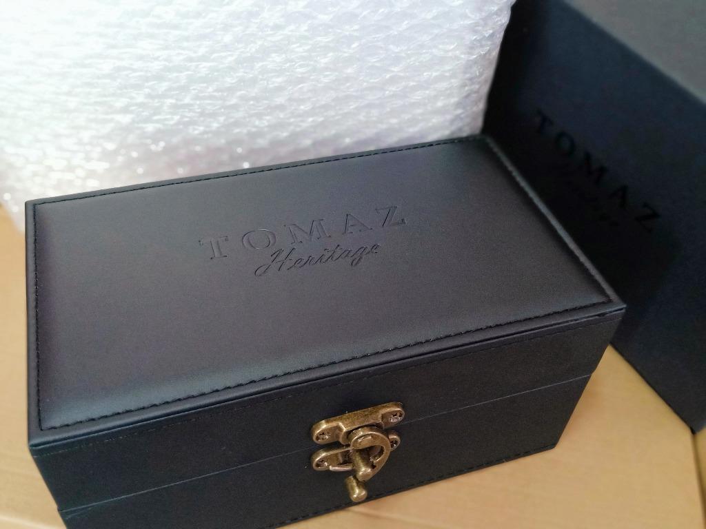 Tomaz store watch box