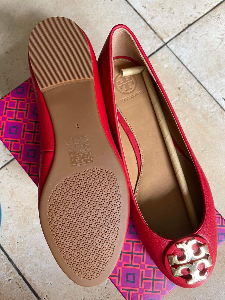 Tory Burch red flats US size 7, Women's Fashion, Footwear, Flats & Sandals  on Carousell