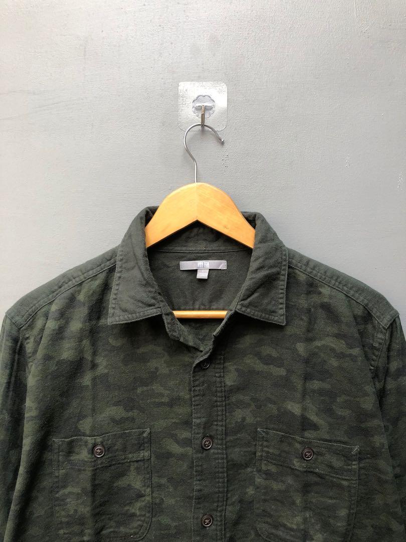 Uniqlo Camo Shirt Second Thrift, Fesyen 
