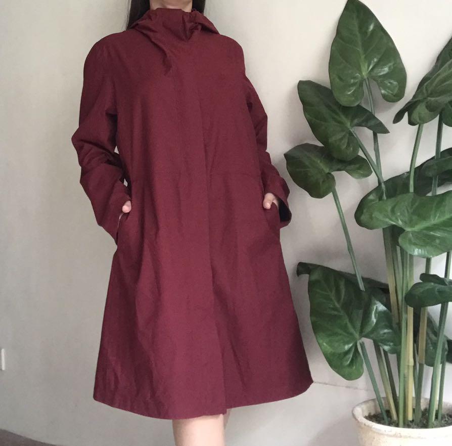 uniqlo maroon jacket