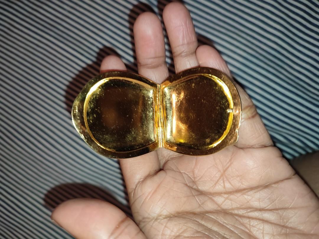 Vintage pillbox ITALY, Hobbies & Toys, Memorabilia & Collectibles