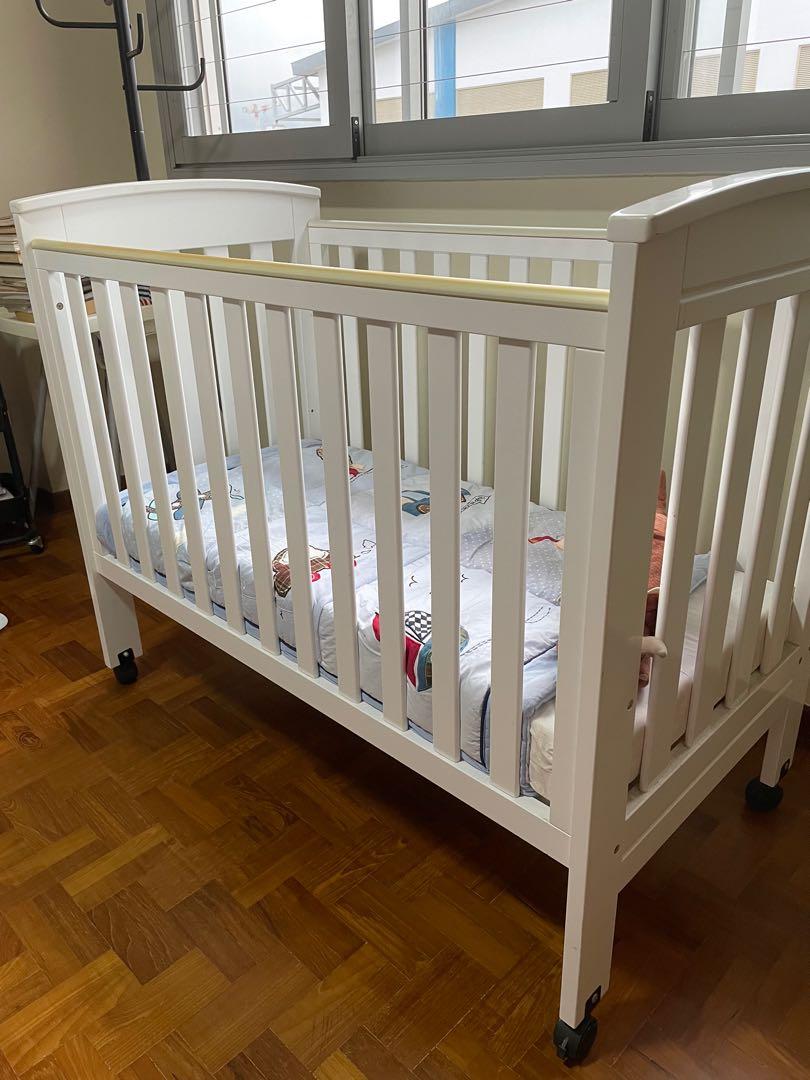 White baby cot, Babies & Kids, Baby Nursery & Kids Furniture, Cots