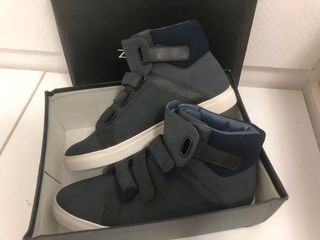 （分類：）位於 。 由 lcttt_ 提交（商品編號 1122781848，圖片 1）。簡介： 。