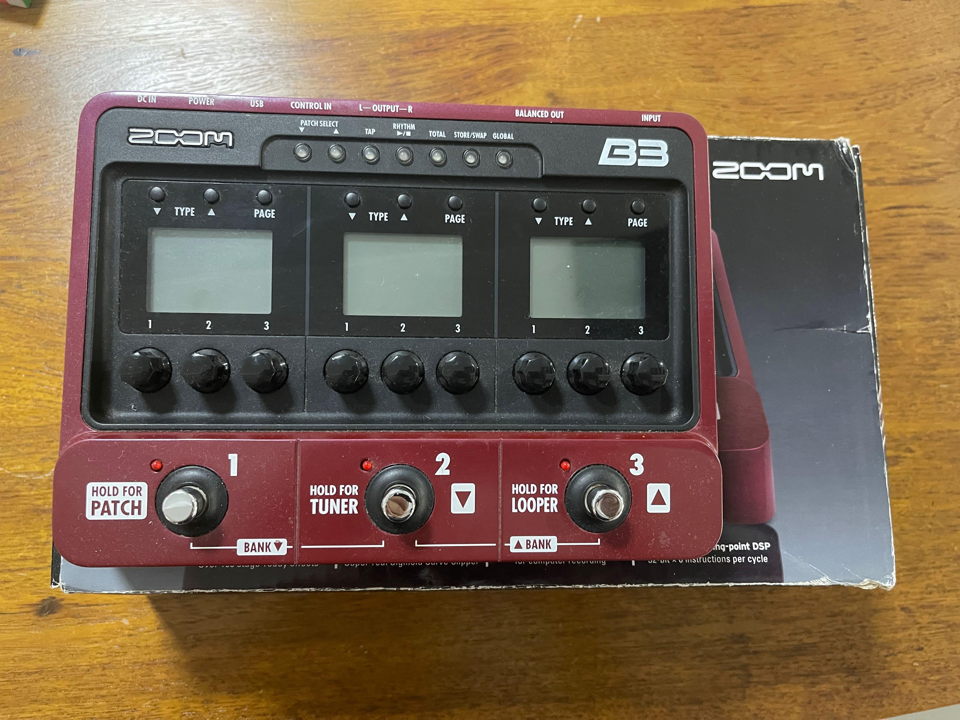 Zoom B3 bass multi effects pedal, Hobbies & Toys, Music & Media, Music