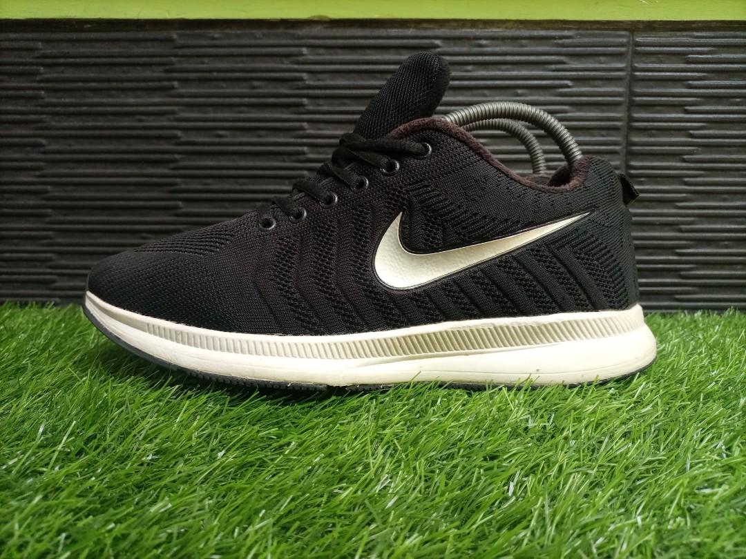 Sepatu nike flyknit lunar 3 2025