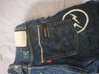 （分類：）位於 。 由 kkwatch 提交（商品編號 1117593800，圖片 1）。簡介： 。
