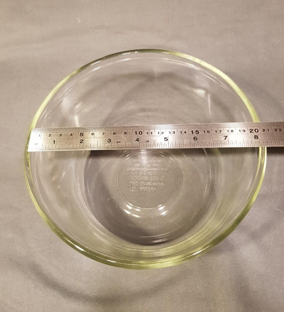 Anchor Hocking Mixing Bowl (Category: Bakeware) located in Pasig City. Submitted by mamasfinds (Listing ID 1117430094, Image 3). Description: Anchor ovenware , mixing bowl 2.5 QT ( approx 10 cups capacity) oven and microwave safe made in the USA.