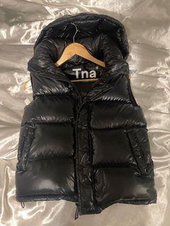 Aritzia super puff vest