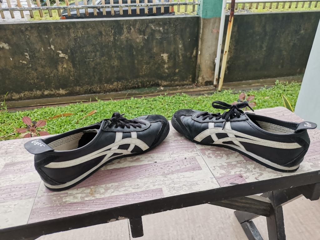 Asics tiger black and white sale