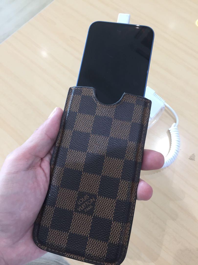 LOUIS VUITTON LOGO GRAY iPhone 13 Mini Case Cover