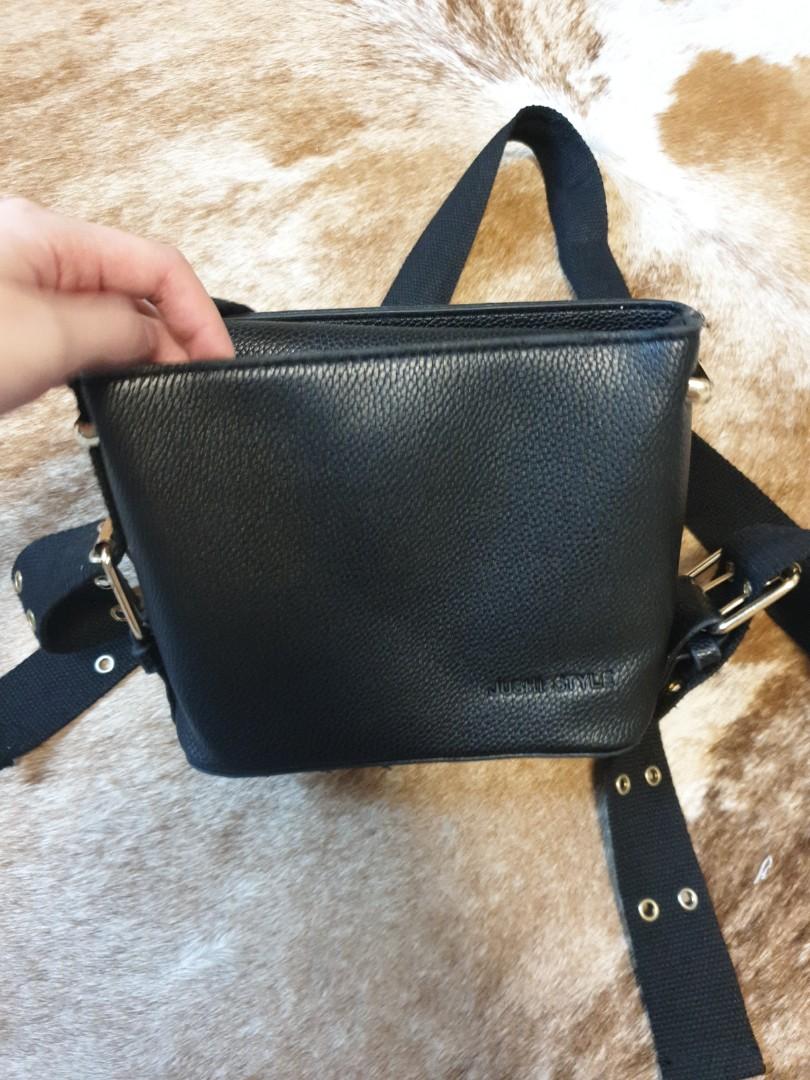 Bag (Category: Shoulder Bags) located in Singapore. Submitted by jentsktsk (Listing ID 1117514713, Image 3). Description: never used before adjustable straps.