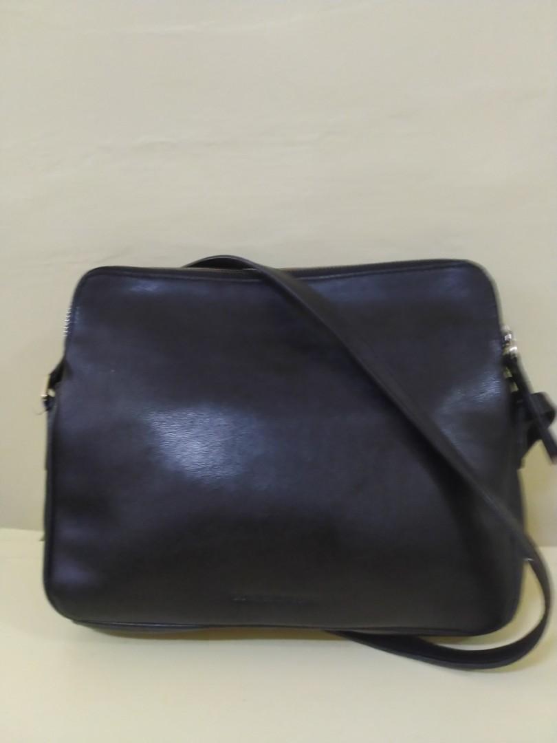 Banana republic sling bag store