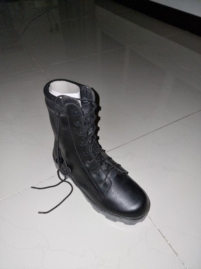 Brand New SAF Leather Boots US 8.0, Men 