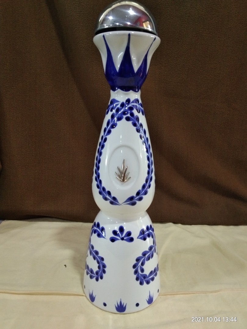 Clase azul tequila reposado empty bottle, Hobbies & Toys