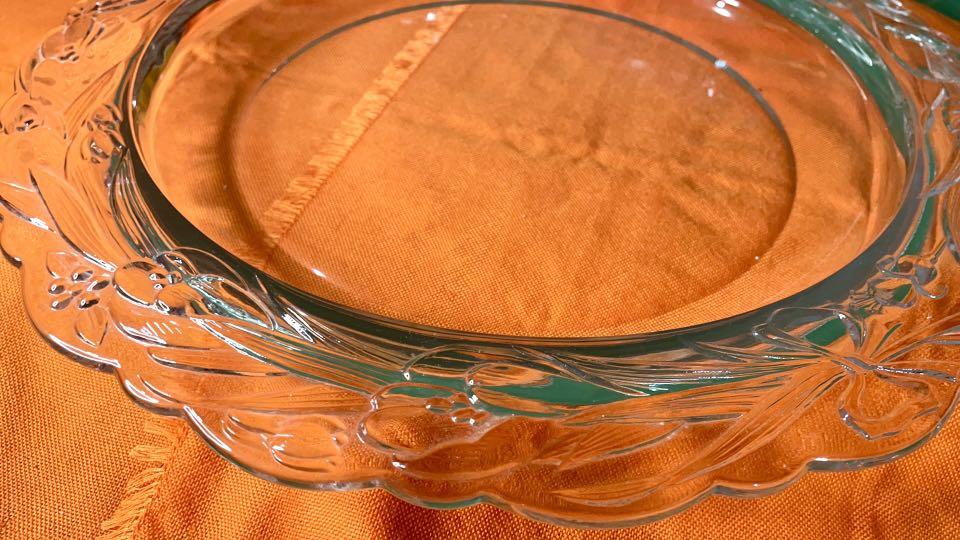 Decorative glass serving tray, very nice design border design, 14.5