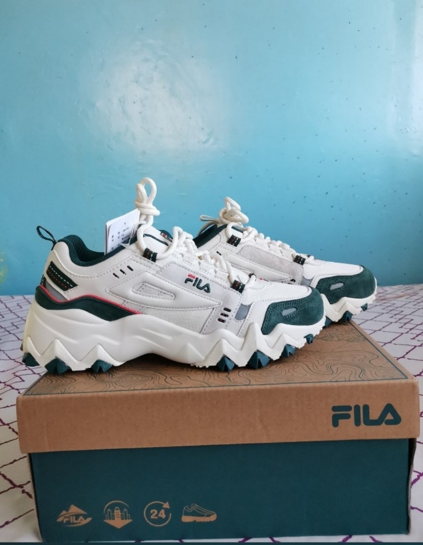 Oakmont fila store