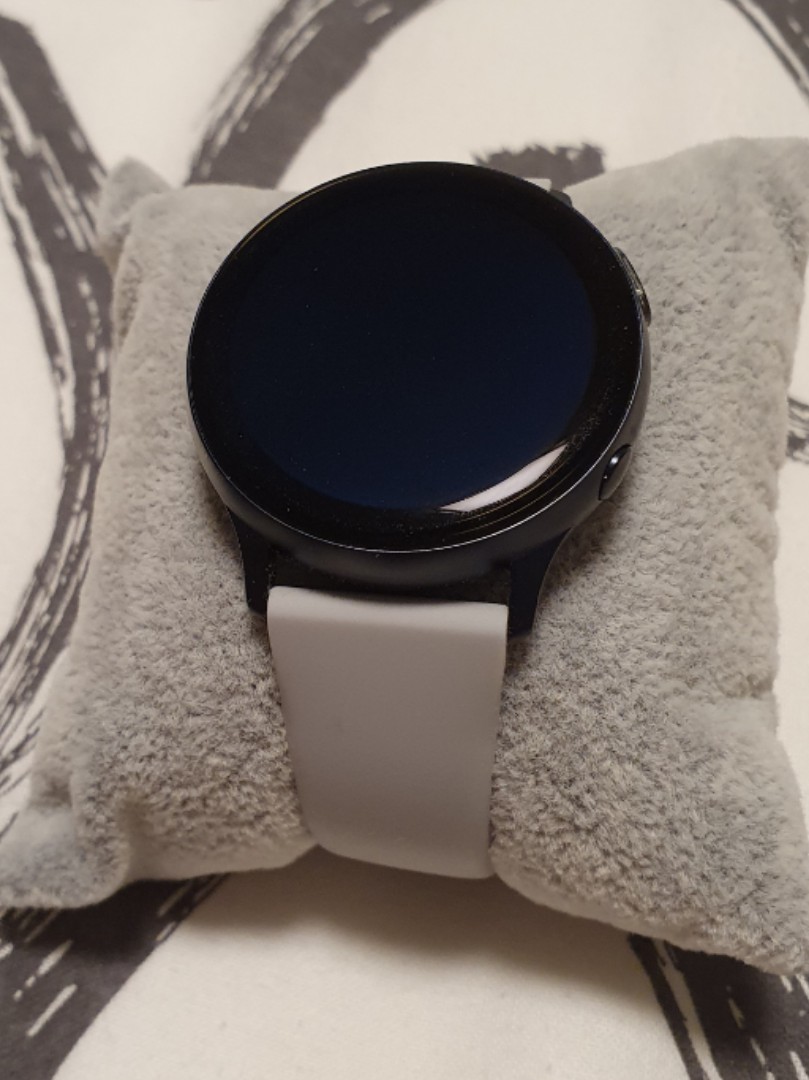 Galaxy Watch Active 2 (40mm, black), Mobile Phones \u0026 Gadgets, Wearables \u0026  Smart Watches on Carousell