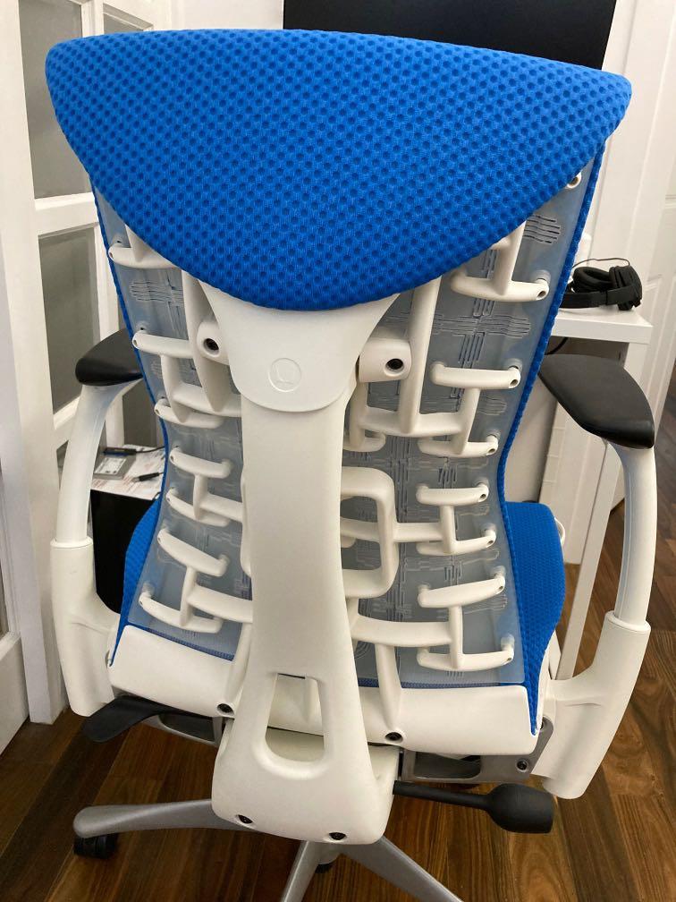 Herman miller hotsell embody berry blue
