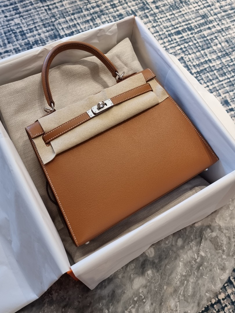 Hermes Kelly 25 Sellier Gold PHW BNIB