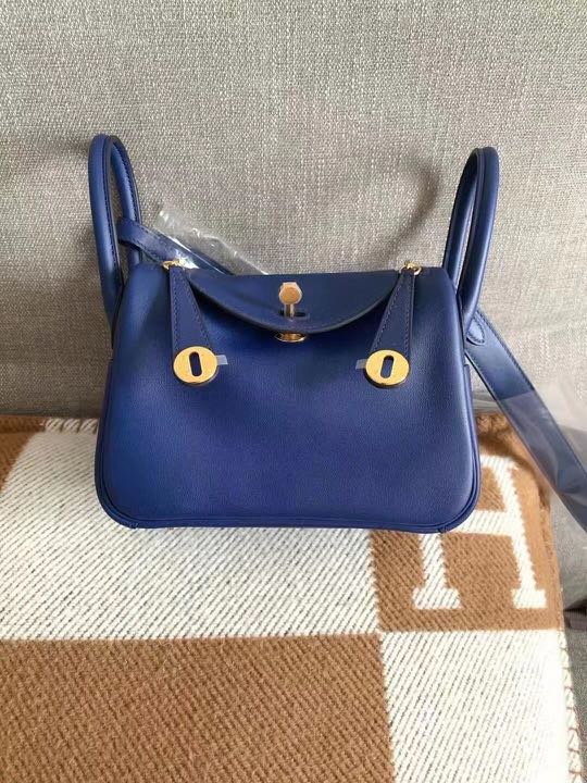 Hermes Mini Lindy 73色金扣, 名牌, 手袋及銀包- Carousell