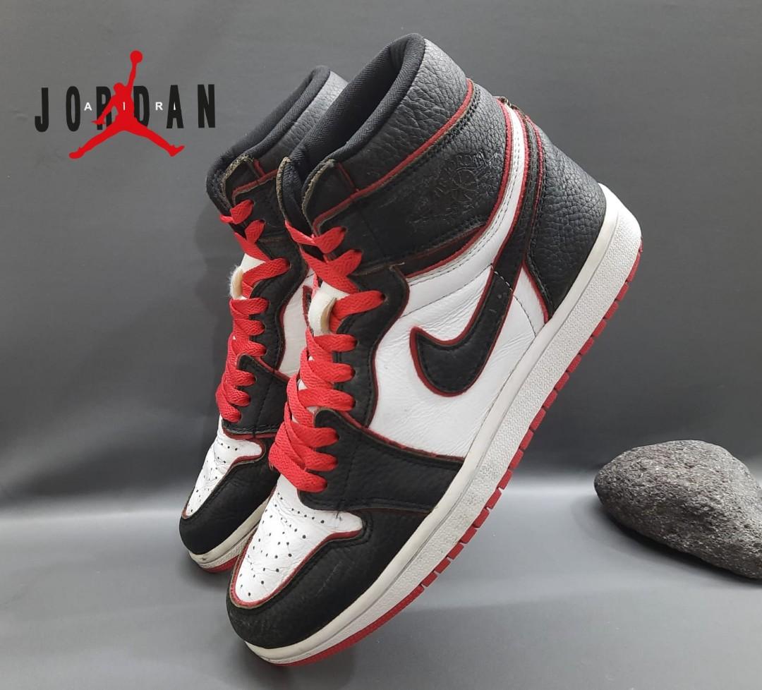 Sepatu Air Jordan 1 Retro High OG Bloodline Black Red White 555088