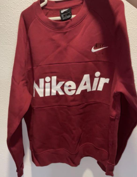 Red nike crew sales neck