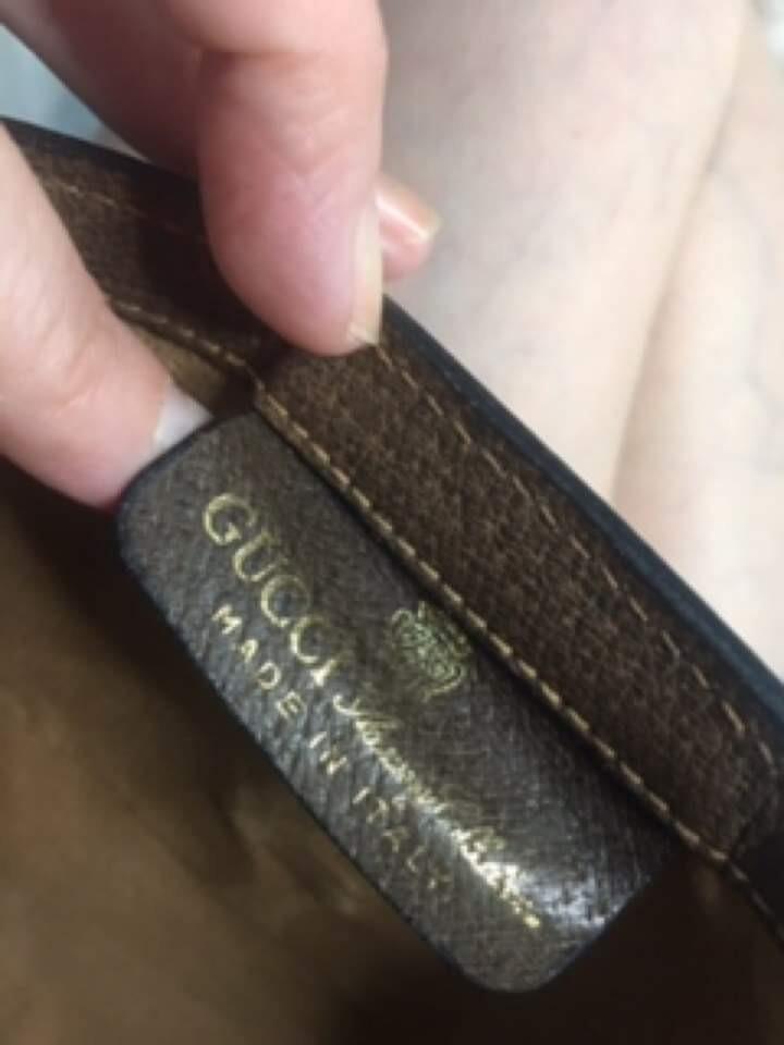 Authentic ❤💯vintage Gucci clutch sherryline (Category: Luxury Bags & Wallets) located in Makati City. Submitted by sassygchanel (Listing ID 1117563230, Image 3). Description: vintage clutch no holes no issues negotiable to serious buyers only not using it rank A no inclusions No sticky No smell.