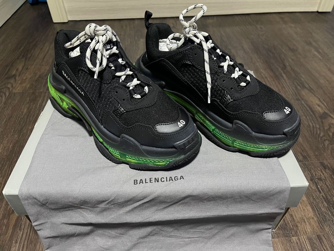 postkontor Koncession Svig PRE-OWNED BALENCIAGA TRIPLE S CLEAR SOLE (Nego), Men's Fashion, Footwear,  Sneakers on Carousell