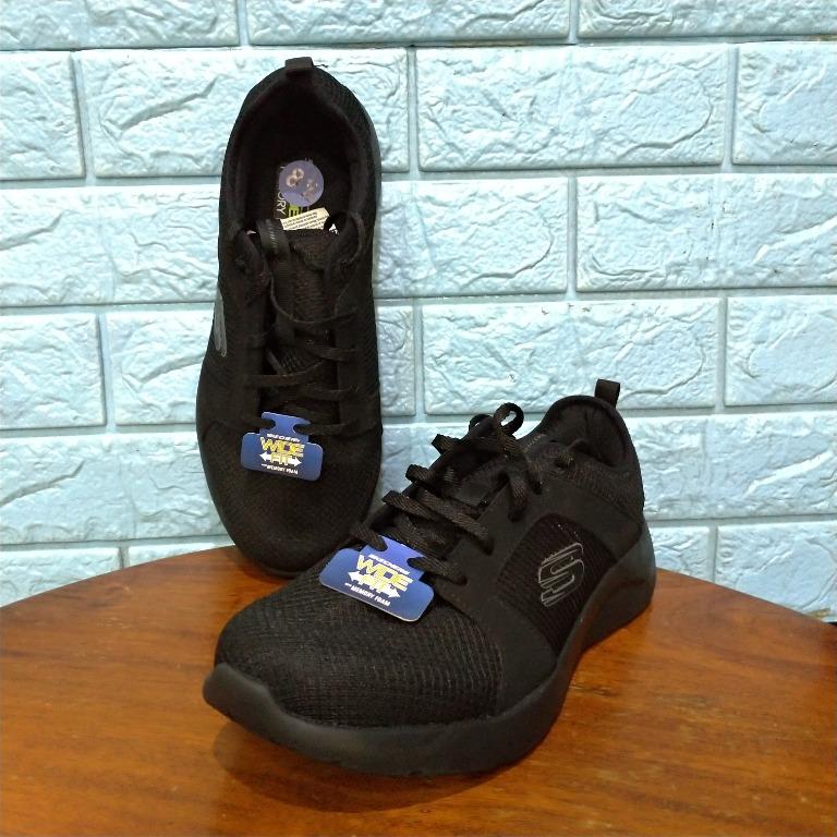 Wide fit memory foam shoes store