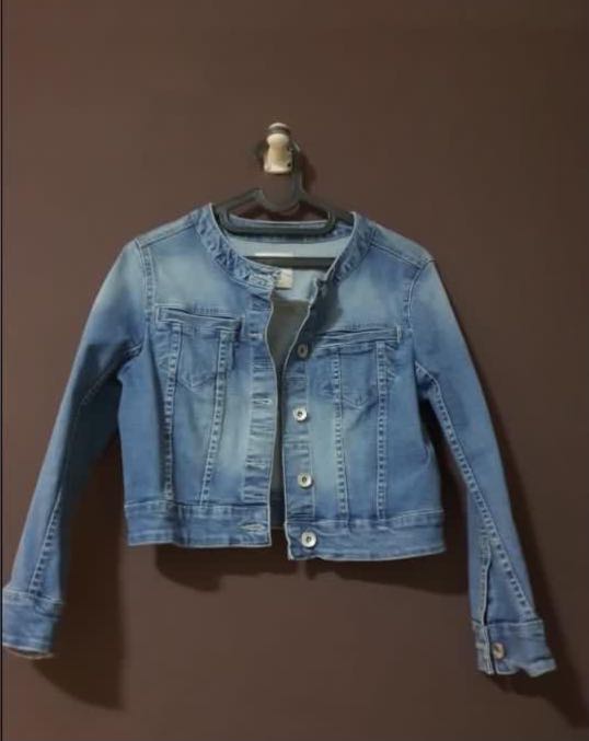 Stradivarius crop denim jacket, Fesyen 