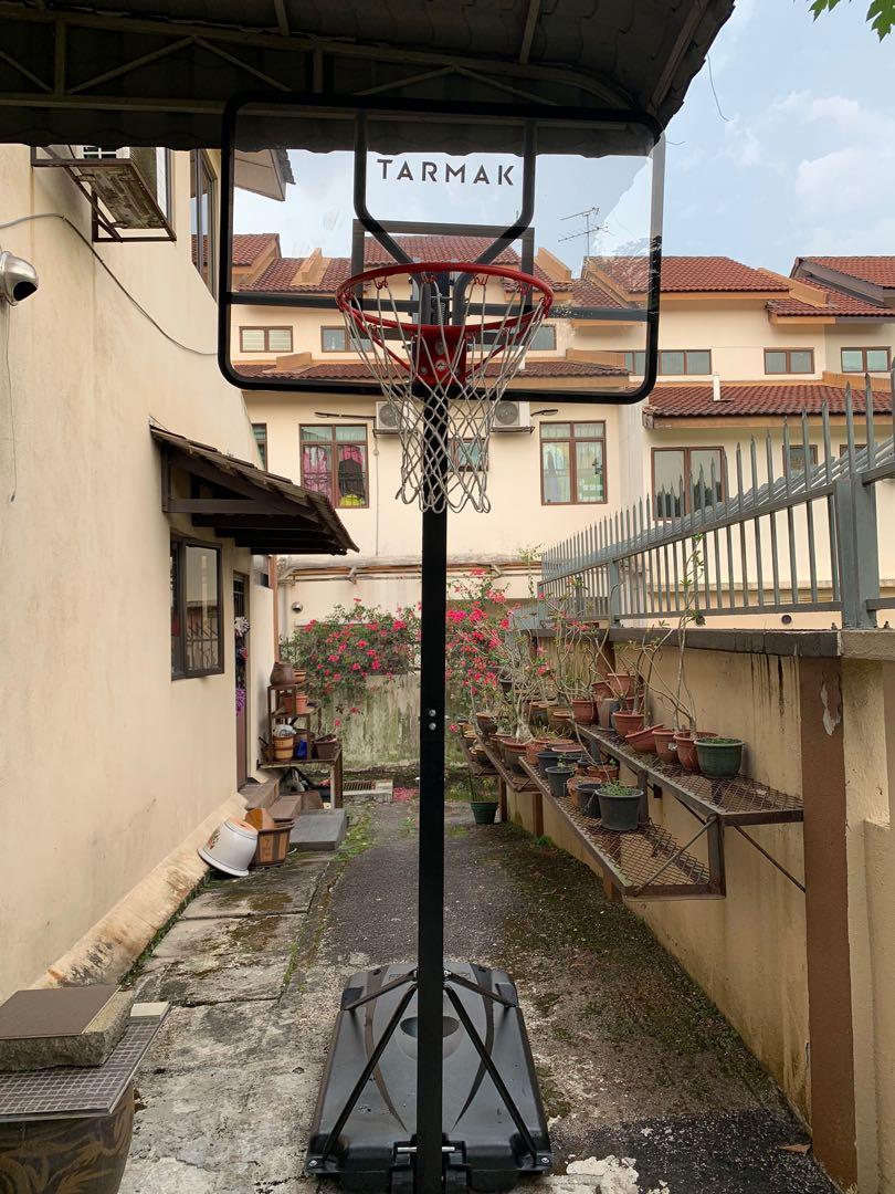 TARMAK basketball hoop stand, Sports Equipment, Sports & Games, Billiards & Bowling on Carousell