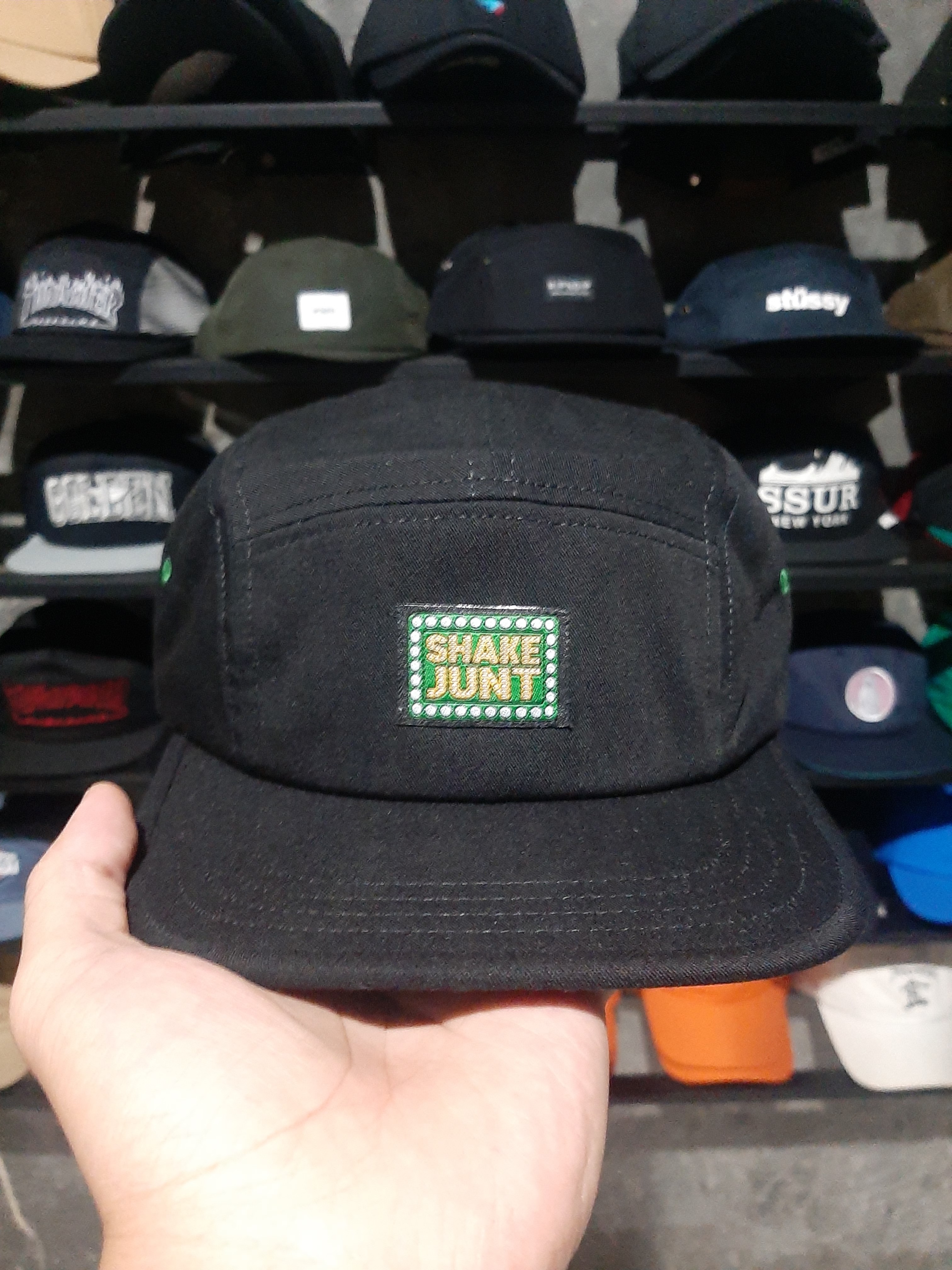Topi 5 Panel Shake Junt Logo Box High 