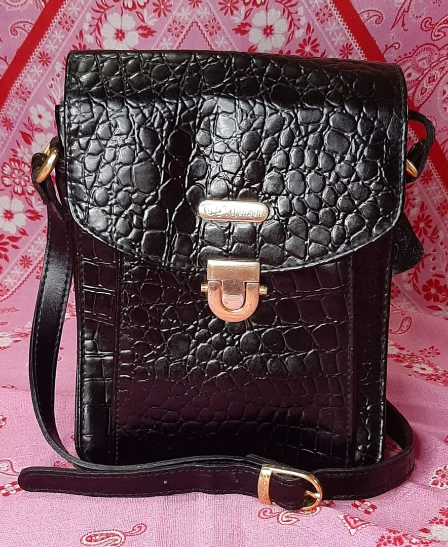 SLAE TODAY Vintage chenson sling, Luxury, Bags & Wallets on Carousell