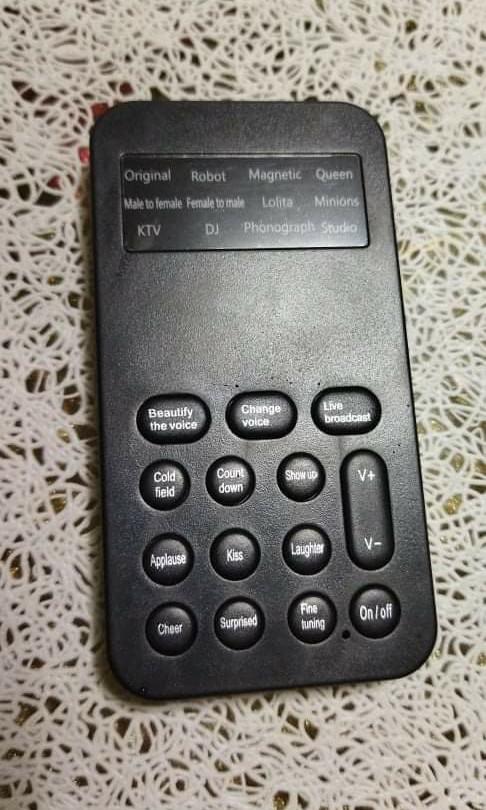 Voice Changer (Category: Voice Recorders) located in Manila. Submitted by gwyn1019 (Listing ID 1117443954, Image 1). Description: Professional Voice Changer Universal Mini Sound Card For Mobile Computer Voice Features: 1. Compact and portable: being so mini and light-weight, this product does not take much space and can be easily taken away. 2. Wide compatibility: Can be used on any mobile phone, computer, iPad tablet, PS4 game console, XBOX game