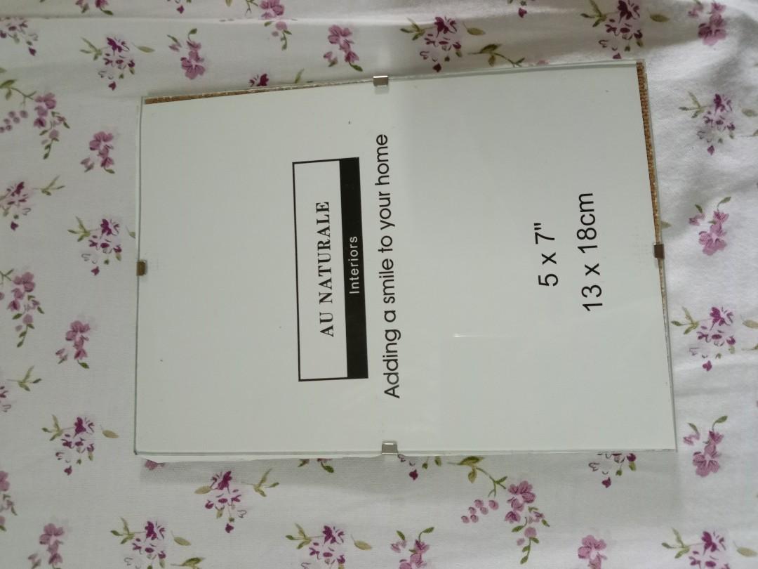 White frames( take all) (Category: Frames & Pictures) located in Quezon City. Submitted by caide_onlineshop (Listing ID 1117557626, Image 3). Description: White photo frame. Mode of payment Gcash Bank Transfer.