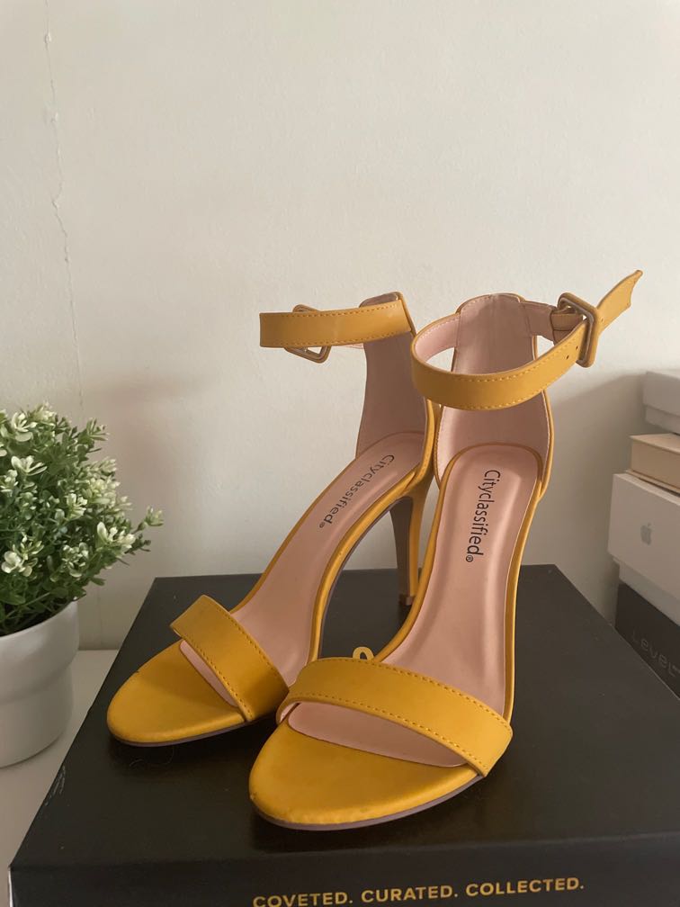 yellow heels size 10