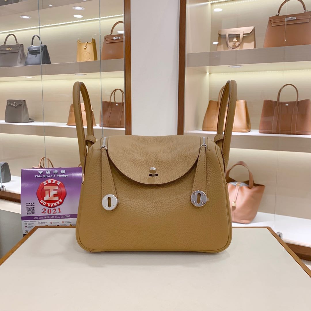 Sold！Authentic｜New｜Hermes Lindy 26 4b Biscuit color TC leather Z stamp